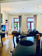 Stylish City aprtm w parking