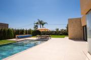 Villa prestige, terrain padel, salle de sport, hammam
