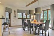 Spacious with large garden 4 min walk cable car