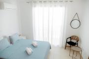 Top Paralimni
