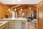 2 cabins-22 guests-2 hot tubs-Lake Access-Glamping