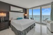Oceanfront condo w pools & sea view