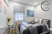 Chic Double Room - AC - Next to Central Station - Nearby CBD USYD UTS Top Viewed Bistros - Shared Bathroom