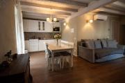 Apartment 75 mq for 5-6 p 100 m from the lake