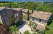 Gîte Ventoux, à Roussillon, mas restauré au calme