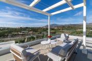 2BR Penthouse with spectacular views!