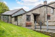 Fabulous 4 Bed Barn with Shared Pool, Noss Mayo