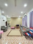 Family Homestay Kangar