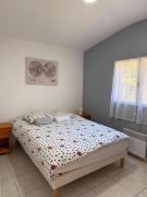 Beautiful house and private pool near Mimizan