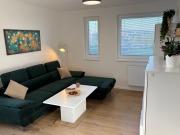Topoľčianska Apartment Bratislava - Cozy stay with parking, AC & 10min tram to Old Town