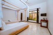 Farashuu Luna Hotel