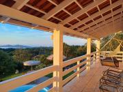 Aconchego e vista deslumbrante com piscina