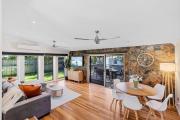 3BR Tropical Retreat Steps to Holloways Beach