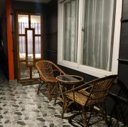 VacationVibeVilla 2R, Balcony, Kitchen, Living