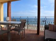 Torredembarra Beachfront apartment sleeps 6