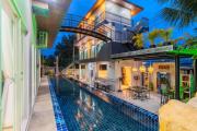 10 bed,13 bath, 3 pools,zip-line,sauna, Ocean view