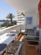 Beachfront 2BR Apartment with Pool, Sea View and Free Parking