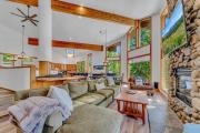 Luxury Truckee Retreat with Hot Tub and Sauna
