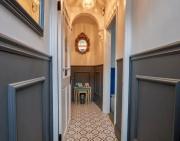 Top Saint Thomas Station