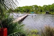 Condo close to the beach with pools dock & tennis - snowbird-friendly