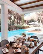 Perfect setting for a relaxing holiday by the Albanian coast