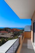 Top Himare