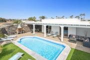 Villa Santana by Villa Plus