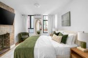 2Bd Stay in Lower East Side, East Broadway
