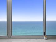 Timeless 3BR Oceanview stay in Surfers Free parking