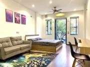 Modern, fully furnished studio 100m from West Lake