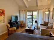 Kihei Bay Surf #218 Studio Renovated, Near Beach, Shared Hot Tub,Courtyard