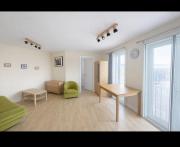 Cosy Flat in Zone 1 - 1min to Tube