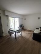 Appartement privé à 50 m de la mer, résidence avec piscine