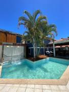 Casa Manguinhos - Swimming pool, sauna and beer cooler