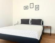Chic Apartment - Close to Station & City Center!