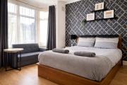 3 Bed house with garden and Free parking near tottenham stadium