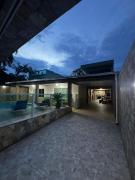 Casa Completa com Piscina em Matinhos