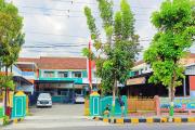 TwoSpaces Living at Sutomo Homestay, Madiun