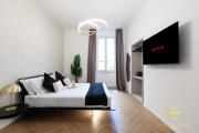Axis Mundi Apartment and Suites - Via del Corso, 2 min to Spanish Steps, Historic Center, Luxury Design