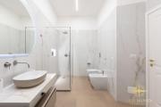 Axis Mundi Apartment and Suites - Via del Corso, 2 min to Spanish Steps, Historic Center, Luxury Design