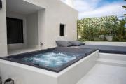 Top Oia