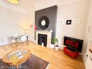 Exclusive 2 Bedroom Flat near Kensington Olympia