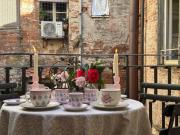 Casa Elena 13 by Abitare Lucca