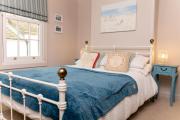 Host & Stay - Sea View Cottage
