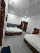 amit guest inn vrindavan