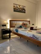 Top New Delhi Top New Delhi