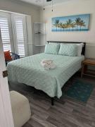 Ocean Front Condo - Cruise Parking -2 Pools -Tennis - SS1202