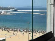 Bel appart sur la corniche, piscine, vue partielle sur la mer