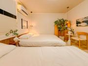 10 minutes to Hongdae, Gongdeok Station, Mangwon Market, 10 minutes to Itaewon, Haebangchon & 명동