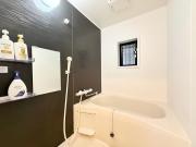 Next to Namba Station 4 minutes Direct airport access Tsutenkaku Shinsaibashi Umeda USJnew Japanese-style 2 bedrooms1 kitchen1 toilet1 bathroom Sleeps 5